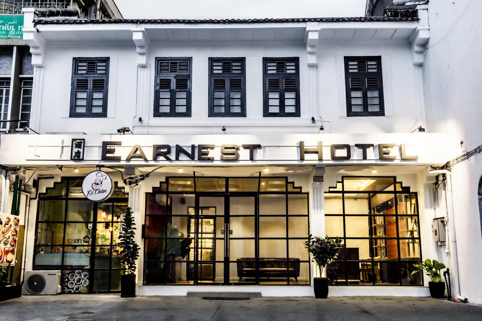 Earnest Hotel 3*