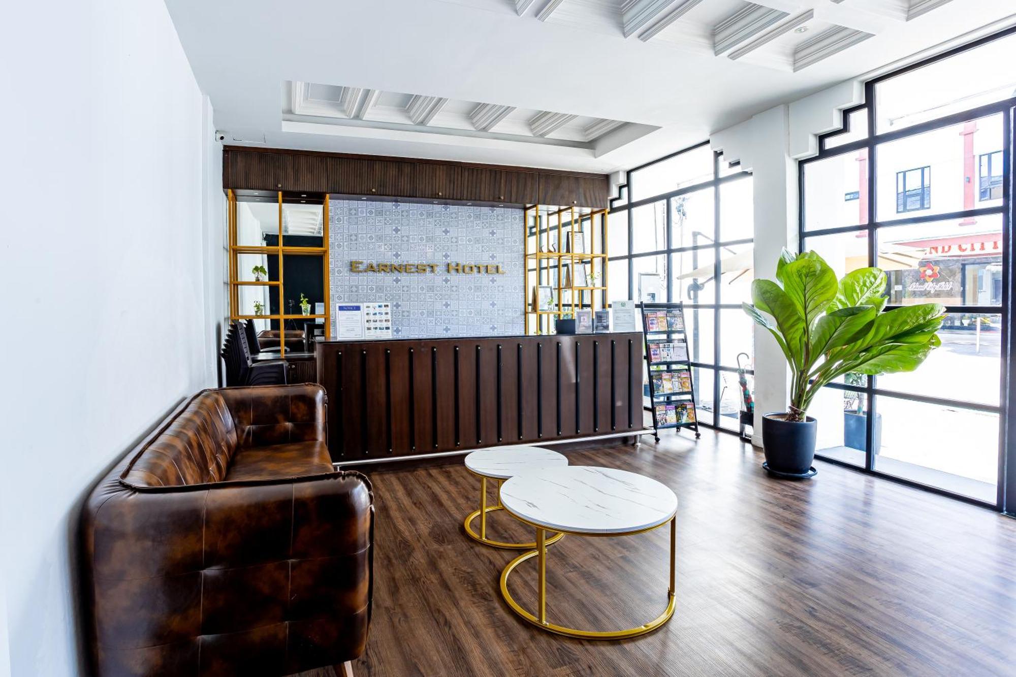 Hotel Earnest George Town