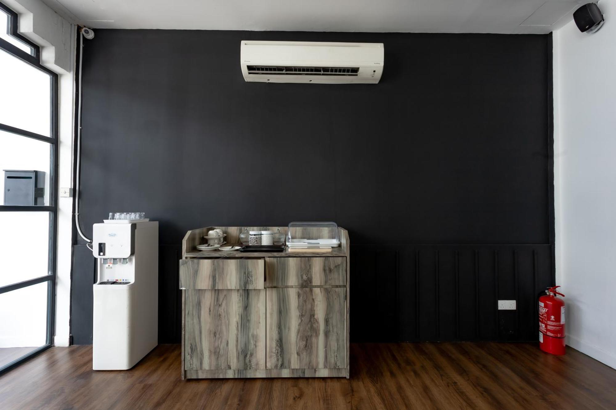 Earnest 3* George Town